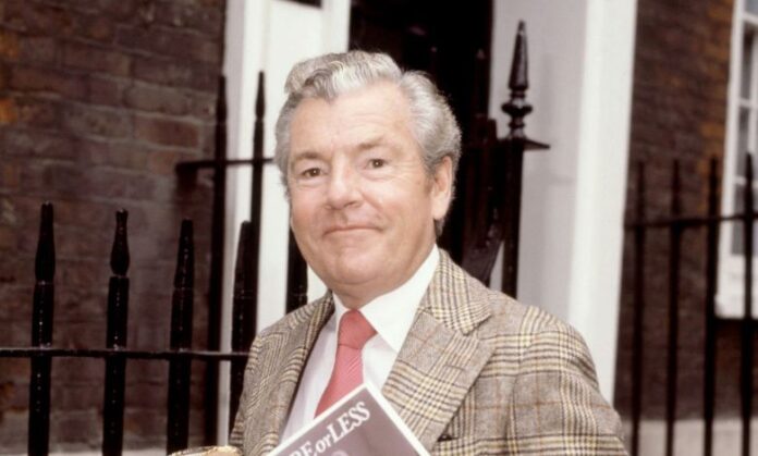 Kenneth More